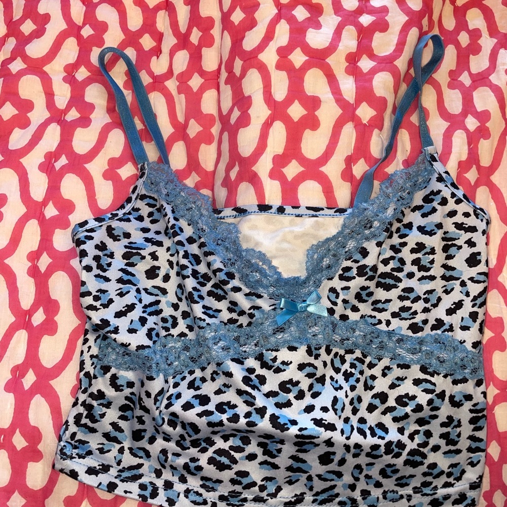 Cute crop tank, brand amazon worn once.